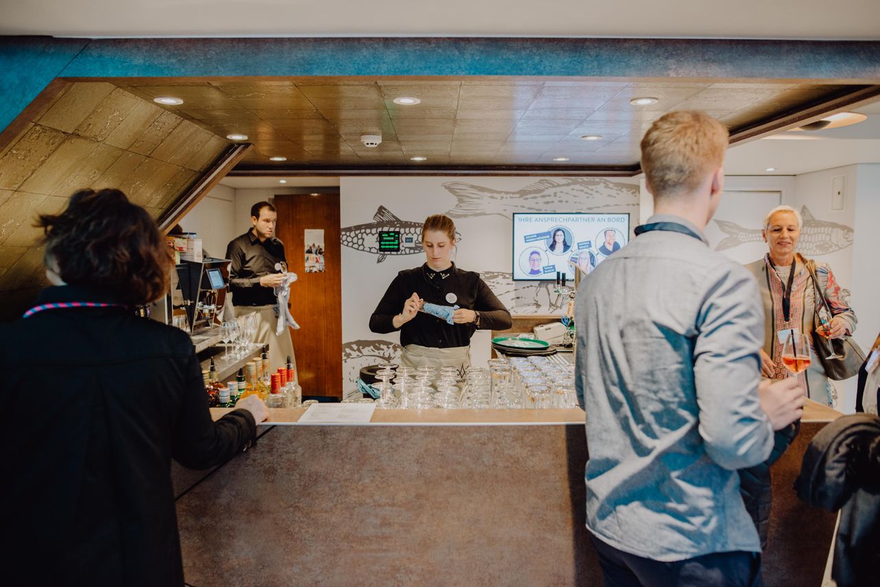 Hamburg Offsite Meeting Außergewöhnliche Locations Eventschiff MS Princess image 10