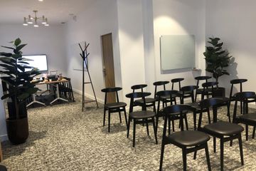 Paris  Meeting room Experience Room image 3