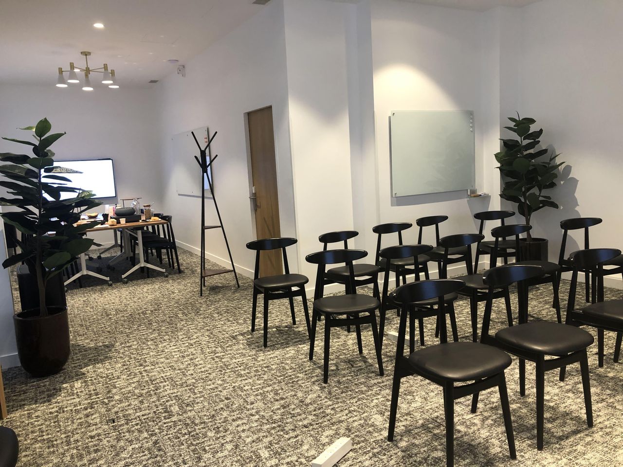 Paris  Meeting room Experience Room image 3