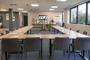 Rueil-Malmaison Réunion créative Coworking spaces Rueil - Event Room image 1