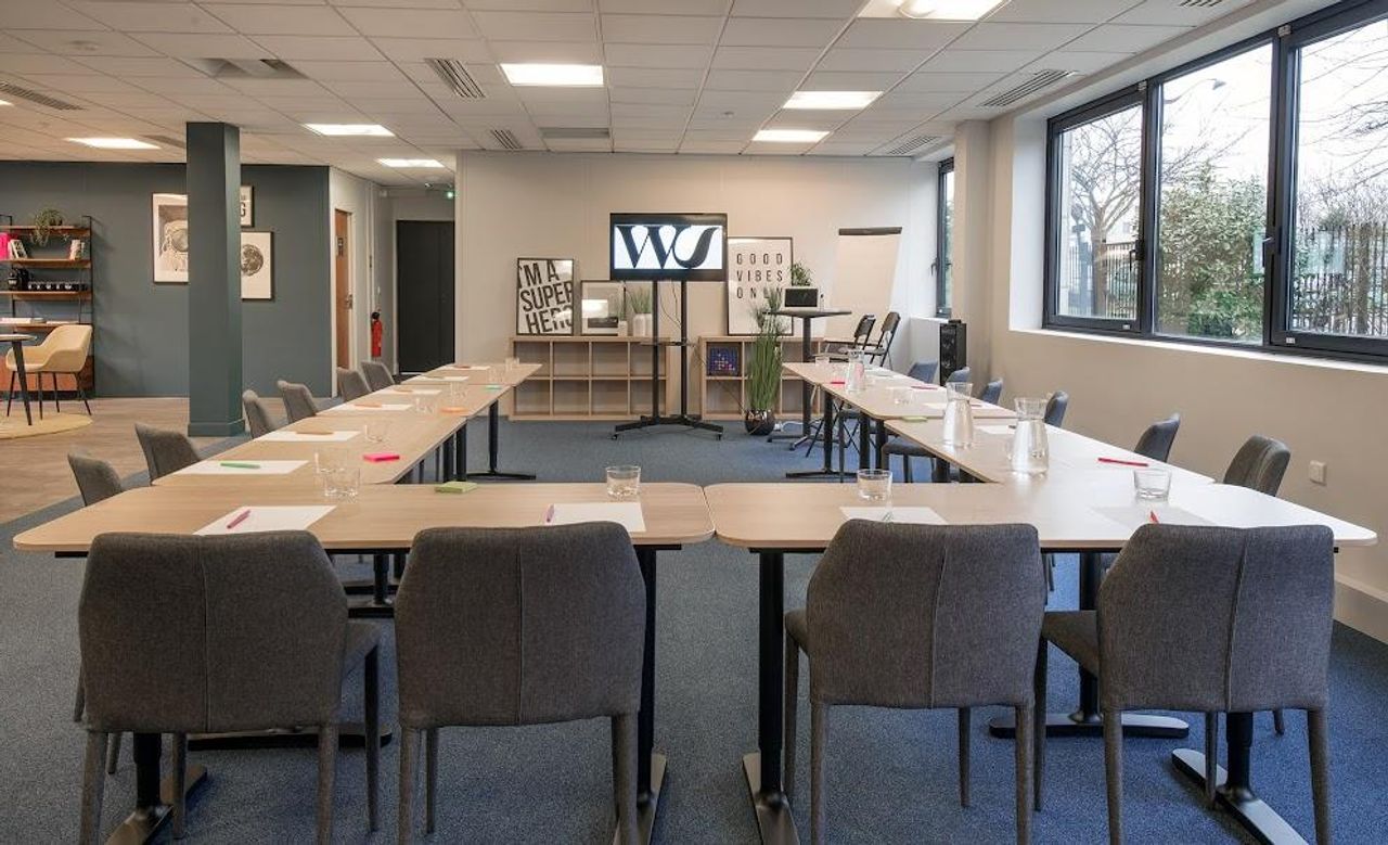 Rueil-Malmaison Réunion créative Coworking spaces Rueil - Event Room image 1
