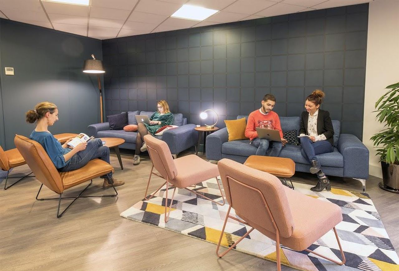 Rueil-Malmaison Réunion créative Coworking spaces Rueil - Event Room image 3