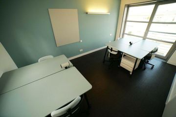 Berlin  Coworking Space Gründerschreibtisch BER 02 image 0