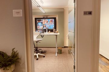 Berlin  Conference room Ash /Esche image 1