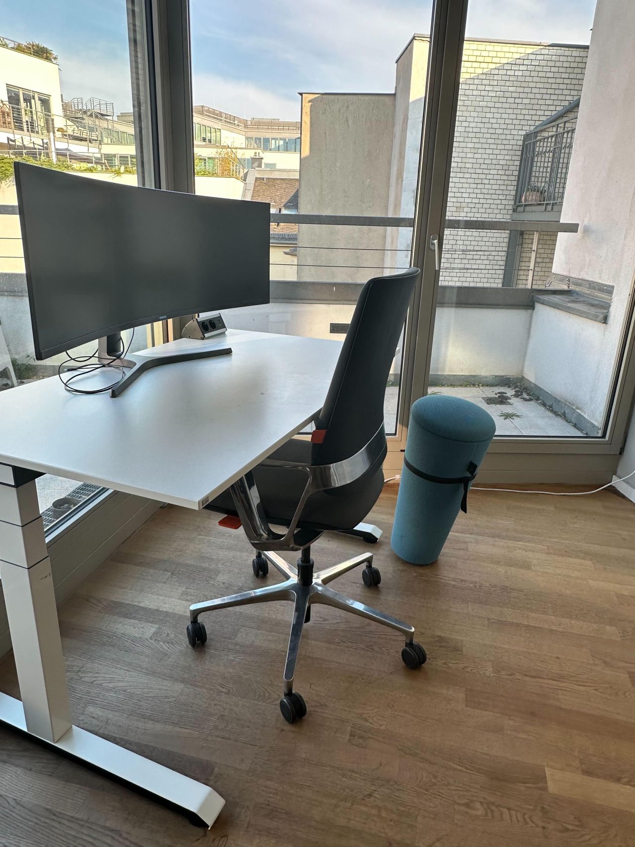 Berlin  Coworking spaces Biting Bit Coworking Space image 7