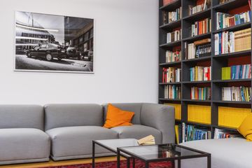 Stuttgart Coworking Workshop space Bibliothek & Workshoparea image 2