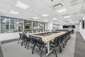 Toronto Meeting room Sunlit Training Center image 2