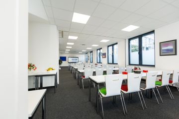 München Coworking Tagungsräume Großer Raum (1+2+3) für Tagungen, Versammlungen, Events und mehr image 8