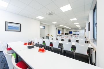 München Coworking Tagungsräume Großer Raum (1+2+3) für Tagungen, Versammlungen, Events und mehr image 9