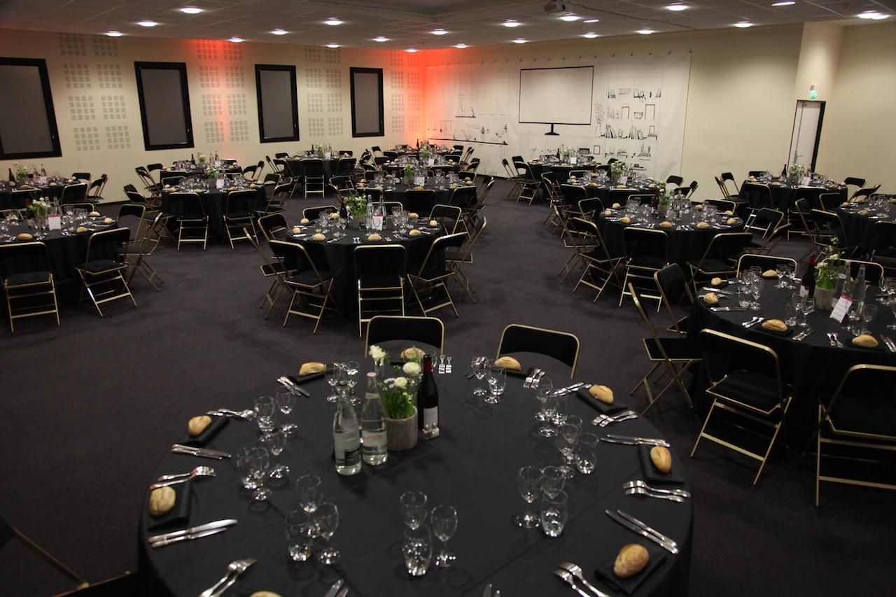 Paris  Eventlocation La Grande salle image 4