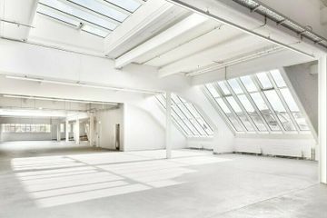 Berlin  Loft Kant-GaragenPalast image 0