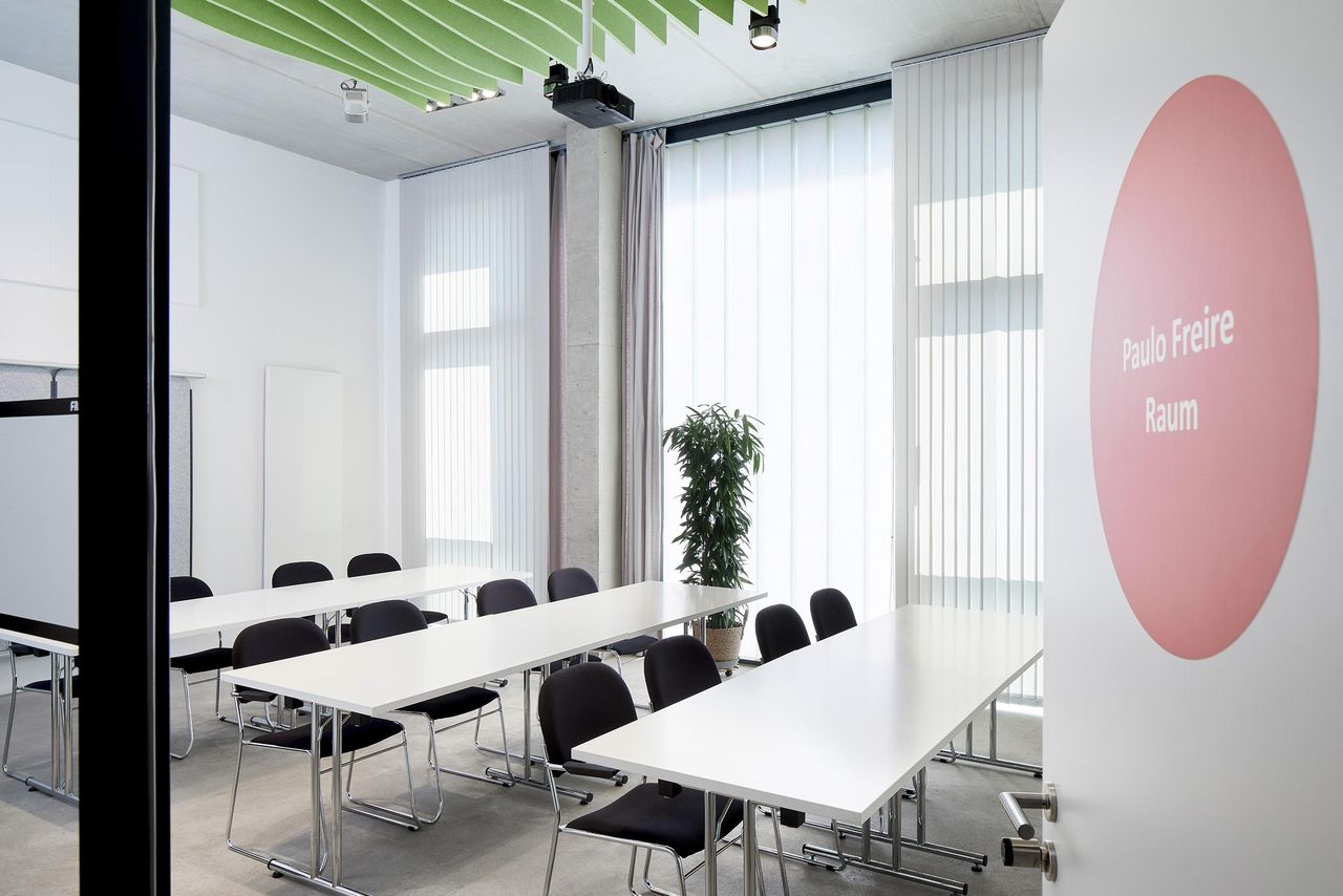 Berlin  Seminarräume Paulo Freire Raum image 3
