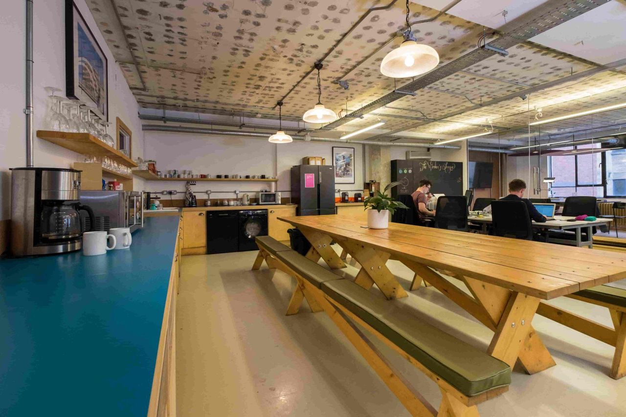 London  Coworking space Coworking Desk image 2