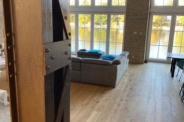 Berlijn Kreatives Meeting Evenementenlocaties Loft an der Spree – Helle Eventlocation mit Showküche & Wasserblick image 10