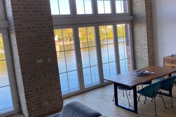 Berlijn Kreatives Meeting Evenementenlocaties Loft an der Spree – Helle Eventlocation mit Showküche & Wasserblick image 6