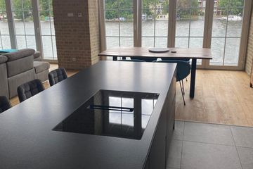 Berlijn Kreatives Meeting Evenementenlocaties Loft an der Spree – Helle Eventlocation mit Showküche & Wasserblick image 7