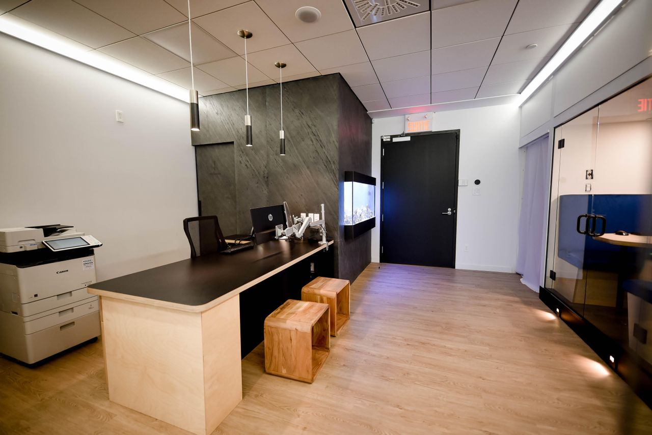 Montreal  Coworking space Day Pass image 2
