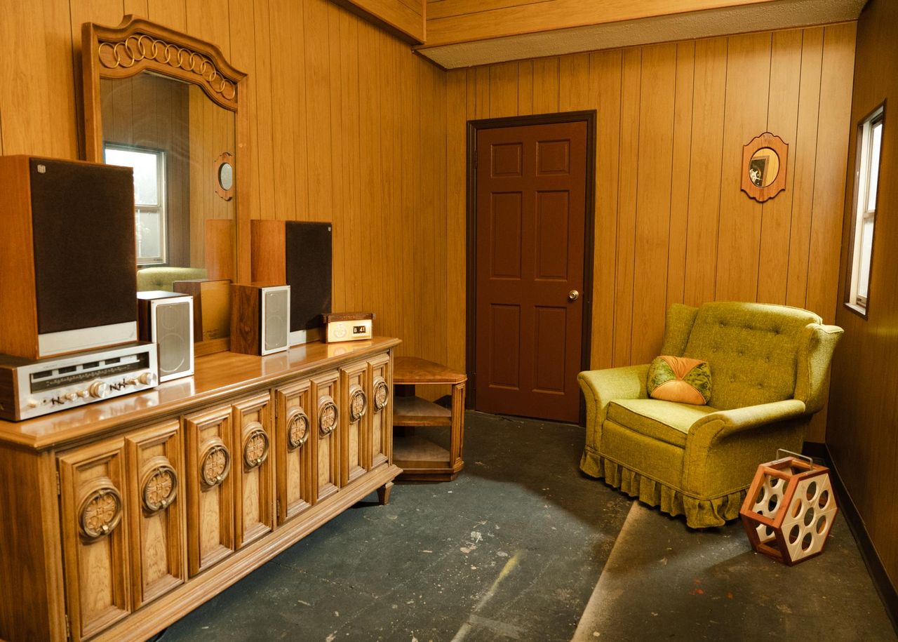 New York  Unusual venue Williamsburg Artist's Parlour and Retro Trailer image 20