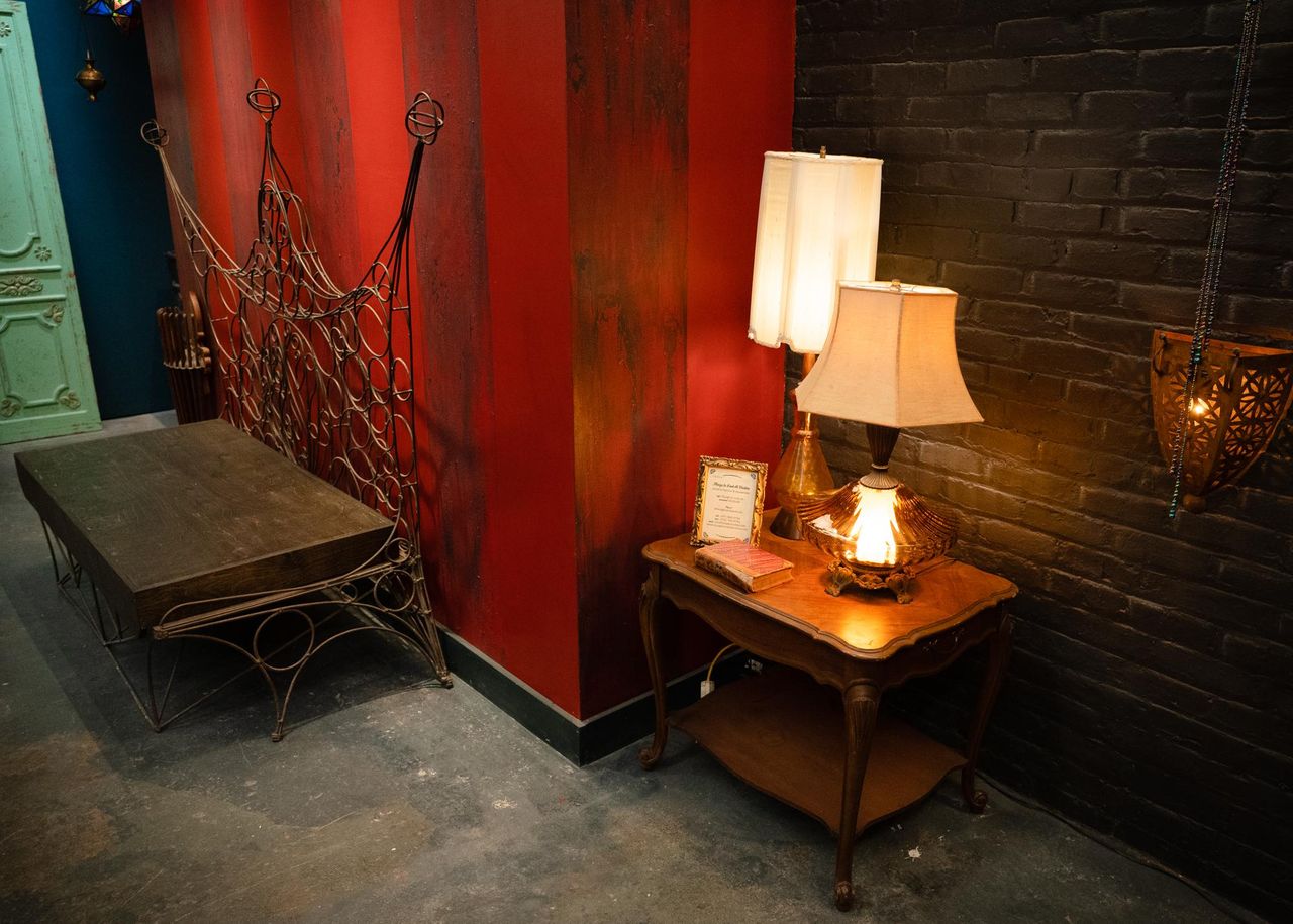 New York  Unusual venue Williamsburg Artist's Parlour and Retro Trailer image 11