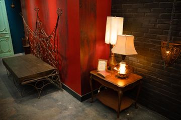 New York Unusual venue Williamsburg Artist's Parlour and Retro Trailer image 11