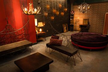 New York  Unusual venue Williamsburg Artist's Parlour and Retro Trailer image 0