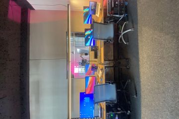 Berlin Kreatives Meeting Film studio Live-Streaming-TV Studio image 4