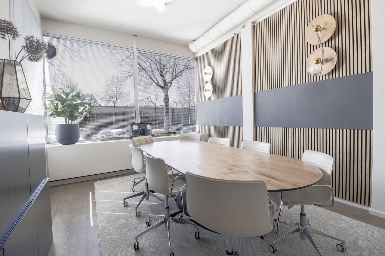 Rest van de wereld Klantafspraak Flexibele kantoorruimtes Meetingroom 1 (Begane Grond) 1-8 pers image 2