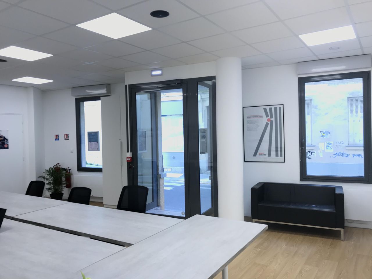 Paris  Meetingraum Belleville Citoyenne image 4