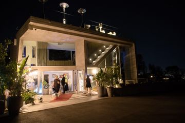 Los Angeles Dakterras Main House image 10