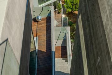 Los Angeles Dakterras Main House image 27