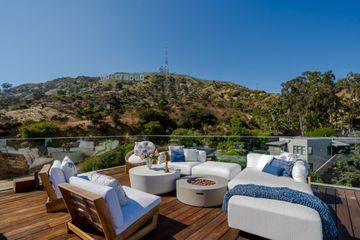 Los Angeles Dakterras Main House image 25