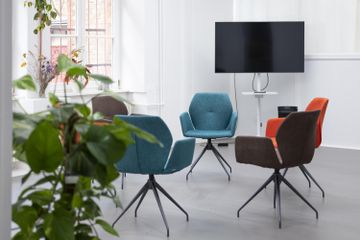 Berlin  Meeting room Seminarfläche mit einem Hauptraum und 3 Gruppenarbeitsräumen image 2