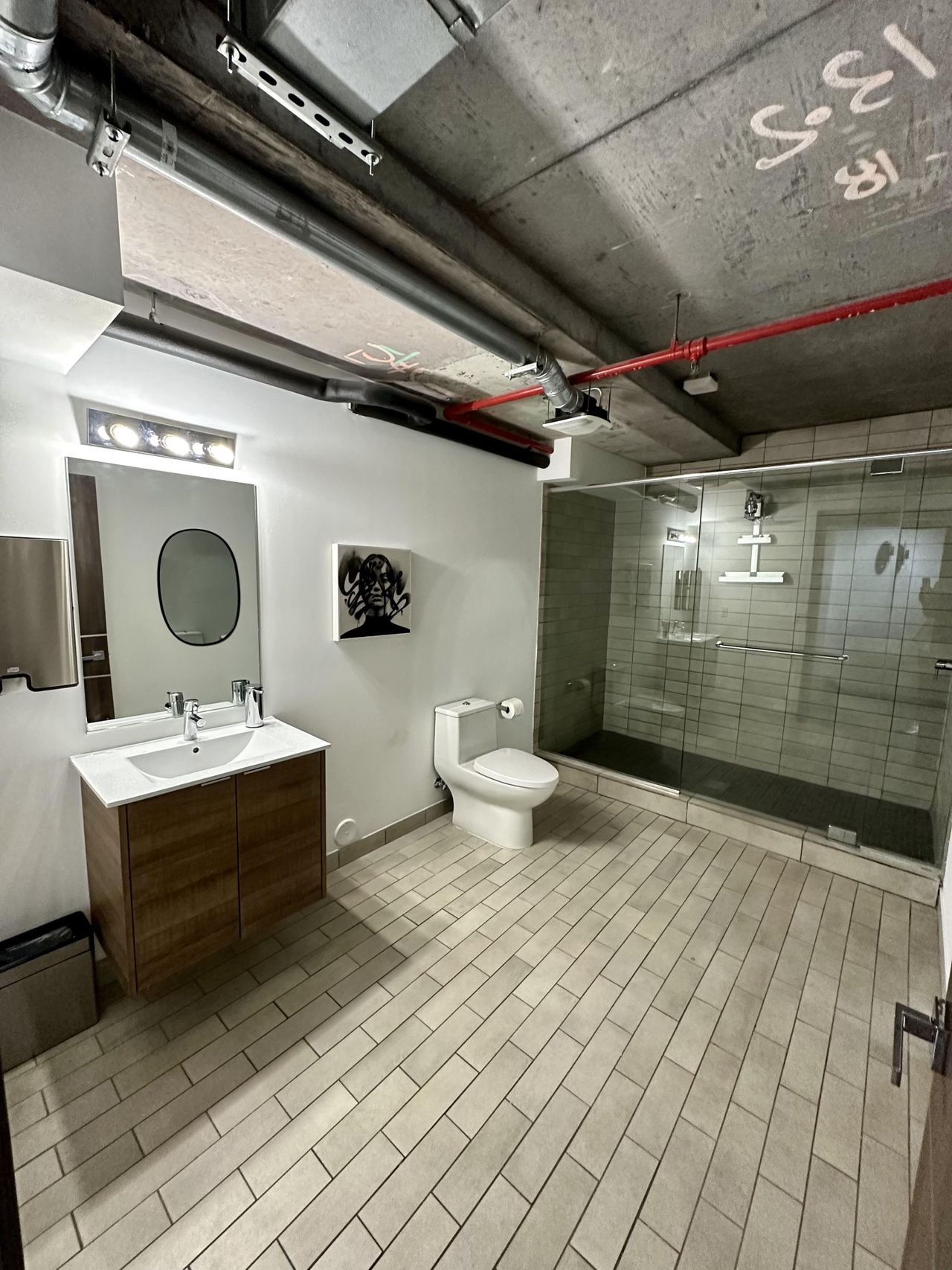 Rest of the World Creative Meeting Loft Crysp Studio / Daylight Photo Studio Loft image 21