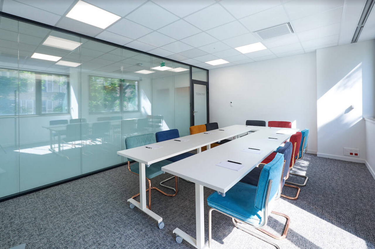 Paris  Business center Salle 103 image 1