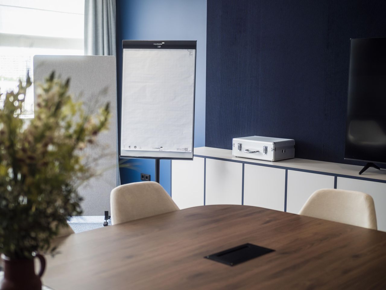 Berlin  Workshop space Meeting Room #2 image 2