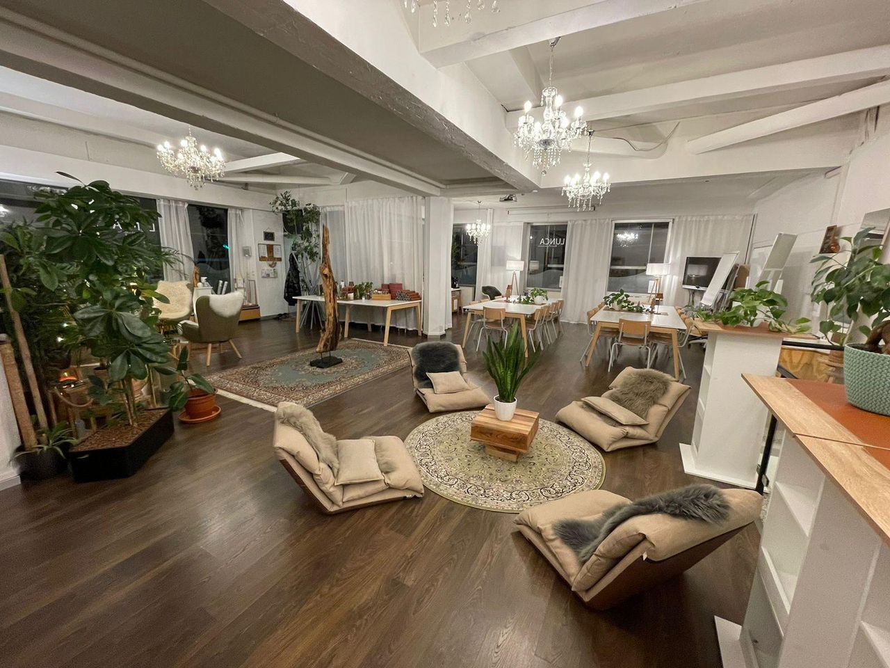 Stuttgart Mobiles Arbeiten Boardrooms LUNCA - Kreativraumvermietung Stuttgart West image 23