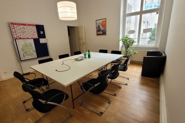 Berlin  Office desk Meetingraum Albrechtstraße image 1