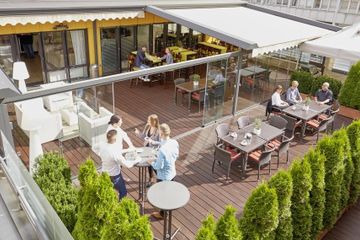 Hamburg Kreatives Meeting Rooftop Dachterrasse mit Profi-Grill, Wintergarten und All-Wetter-Garantie image 6