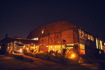Berlin Studio Charming Terrace with Water Dock image 3