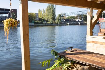 Berlin Mobile Working Open Air Location Charming Terrace with Water Dock image 16