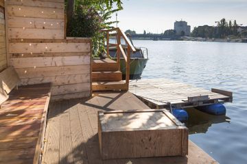 Berlin Mobile Working Open Air Location Charming Terrace with Water Dock image 11