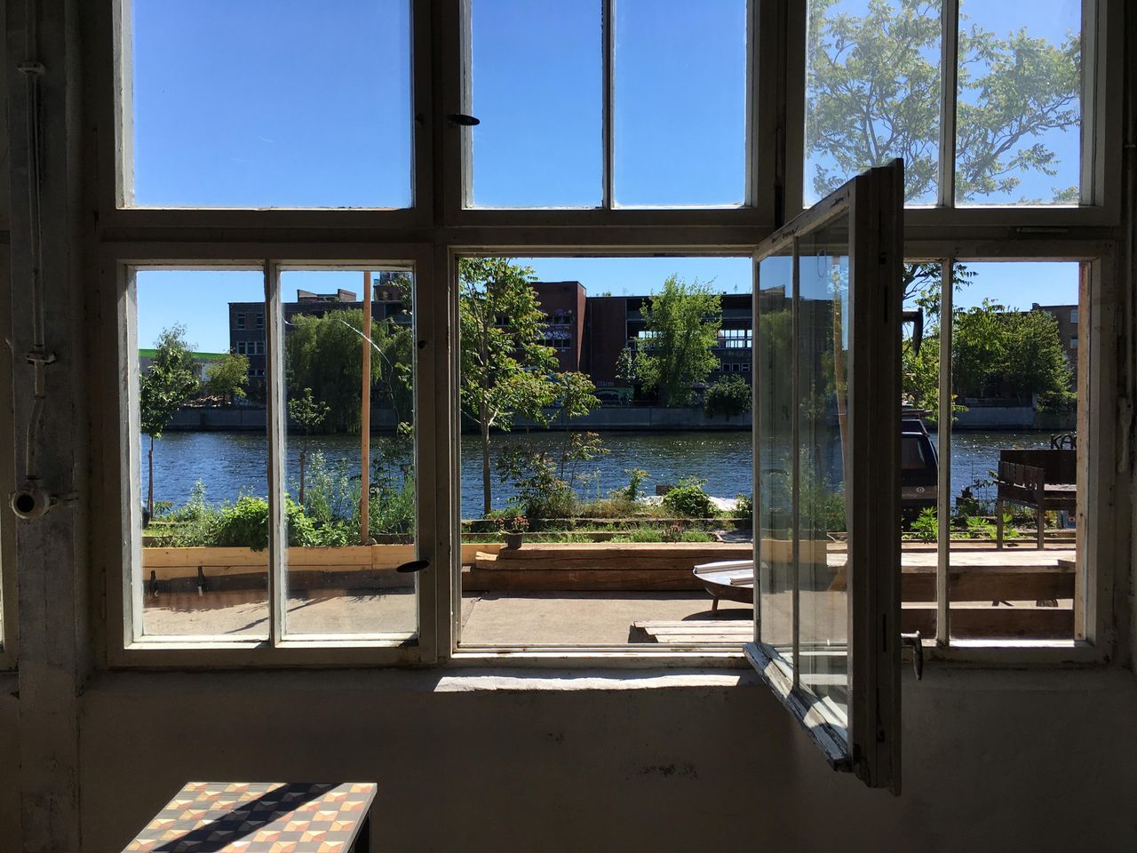 Berlin  Studio Charming Terrace with Water Dock image 6