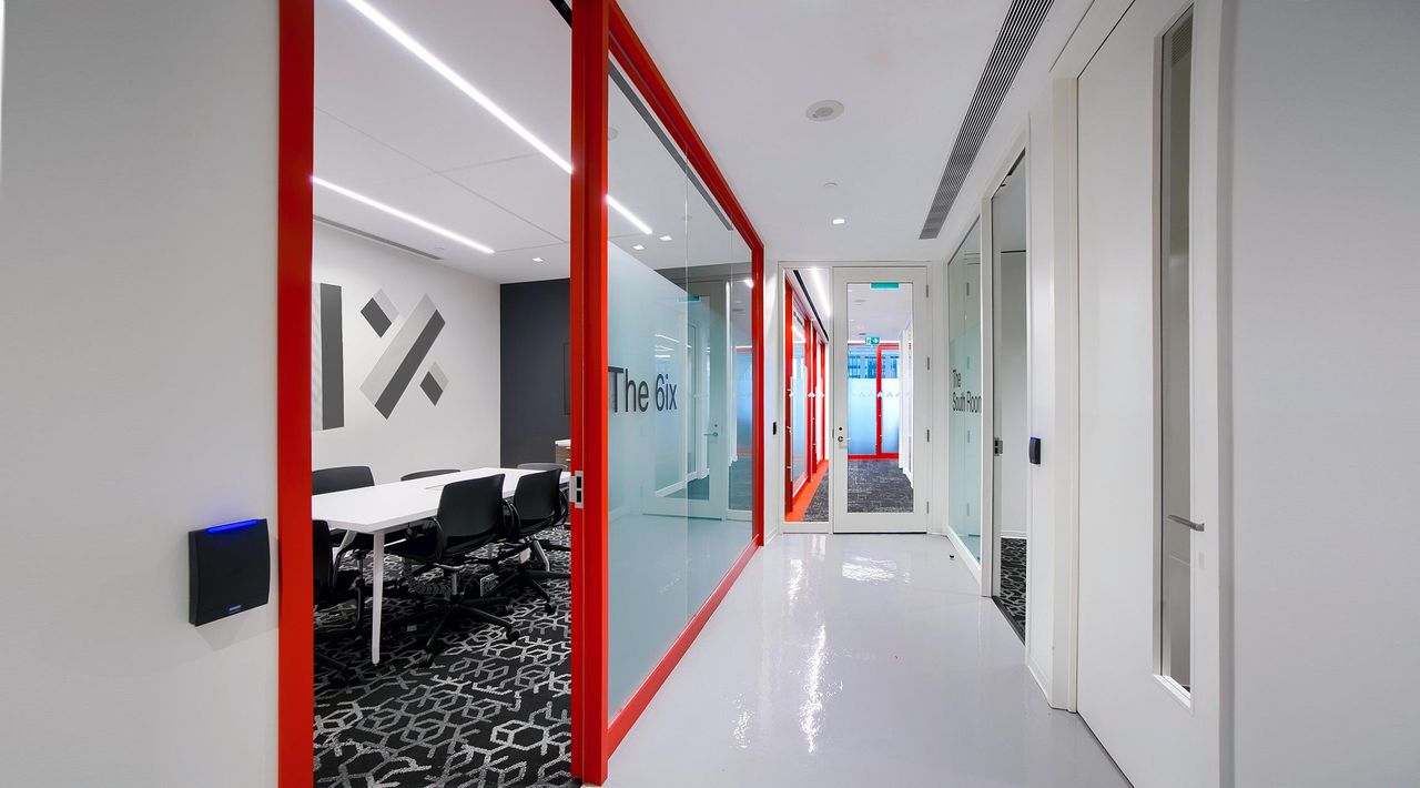 Toronto  Coworking spaces The 6ix Room image 1