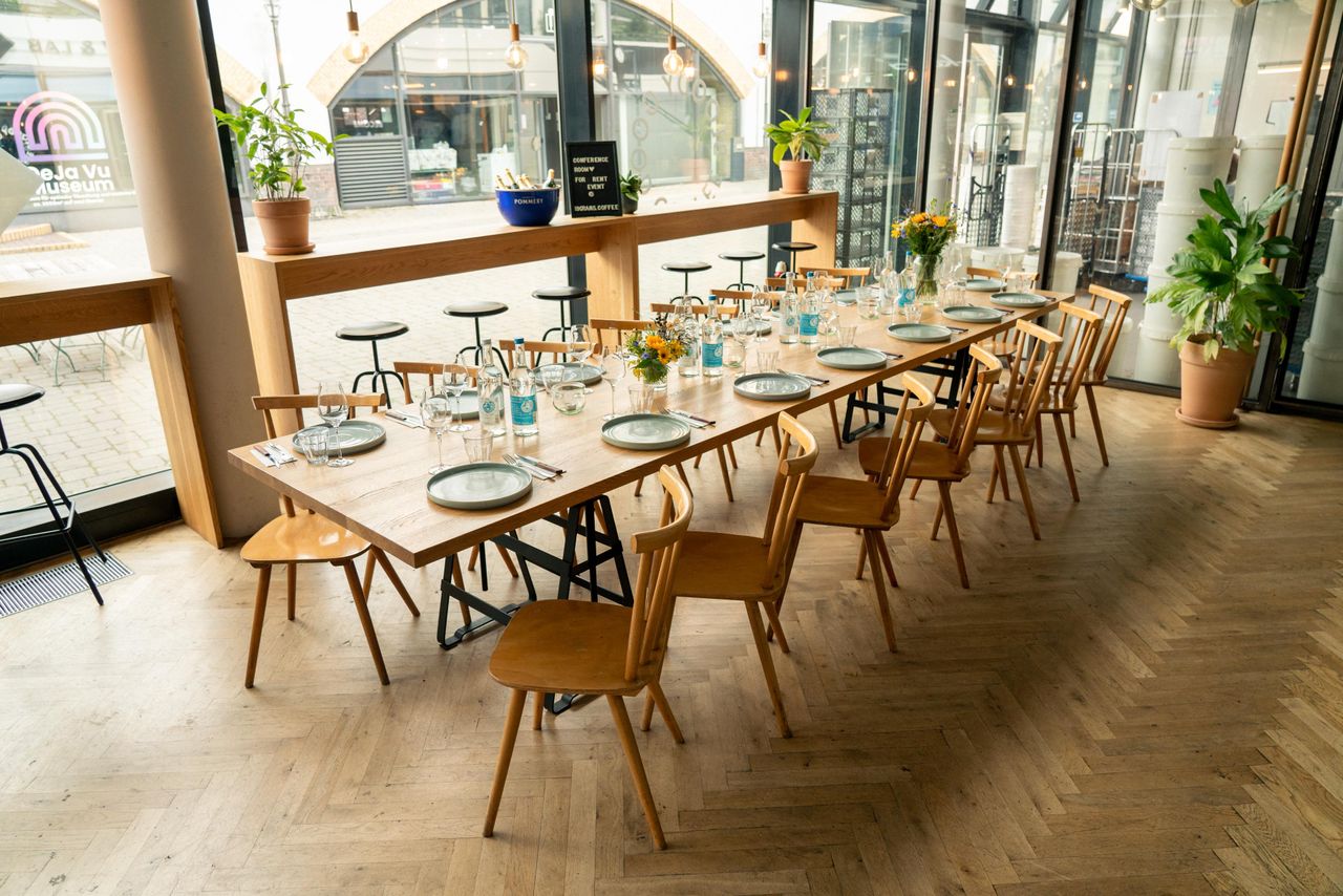 Berlin  Cafe Large Conference Room image 0