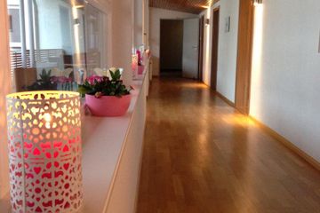 Rest of the World Boardroom Stüberl image 1