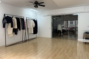 München  Studio En5 Show room image 2