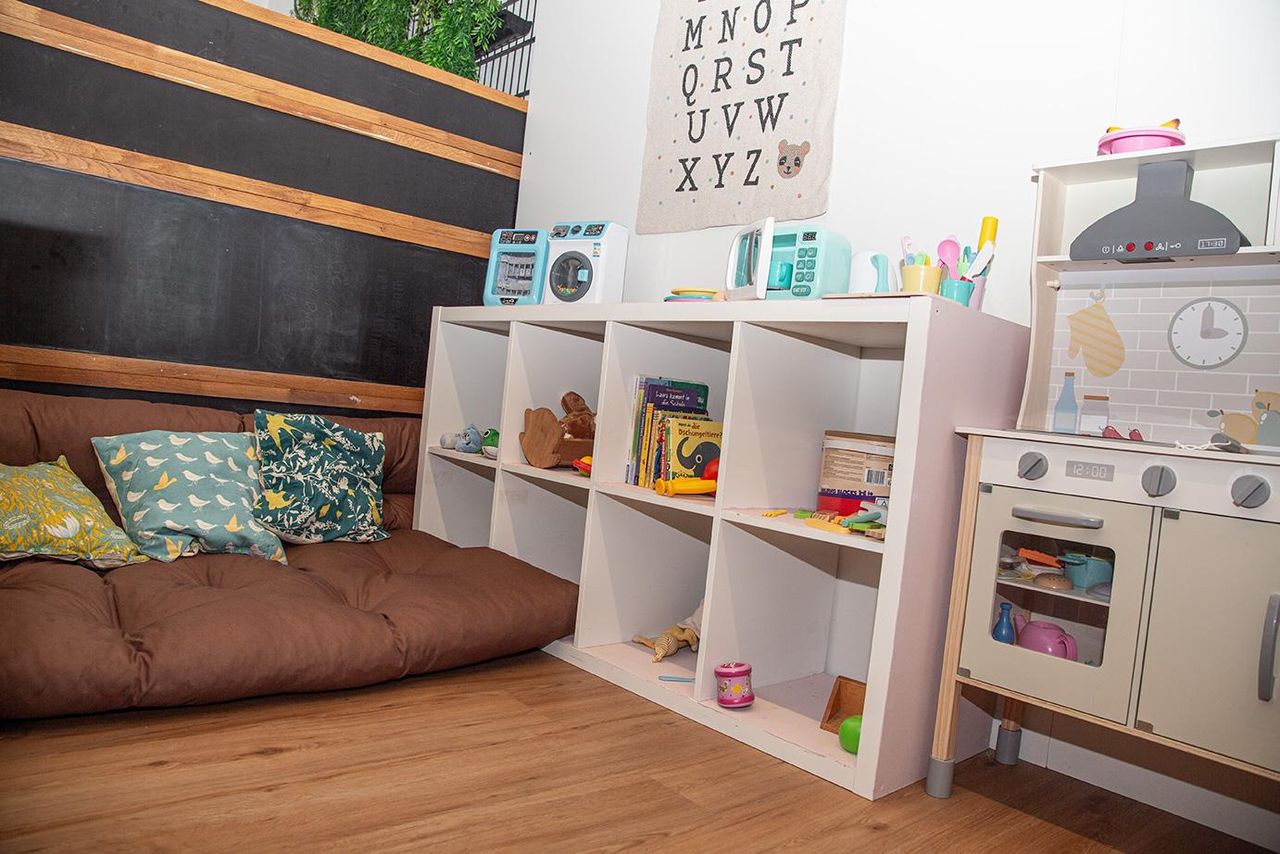 Köln   Aufenthaltsraum im Tante Astrid e.V. image 1