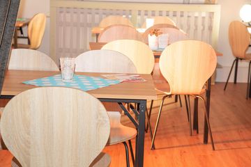 Köln   Aufenthaltsraum im Tante Astrid e.V. image 4