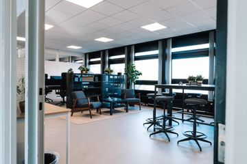 Hoogeveen Mobiel Werken Business center Flextuin image 4