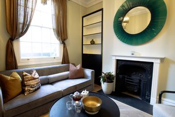 London  Consulting Room CuraRooms Angel image 2